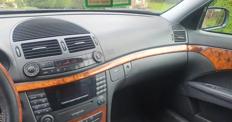 Mercedes-Benz Klasa E cena 11300 przebieg: 224500, rok produkcji 2004 z Bardo małe 254